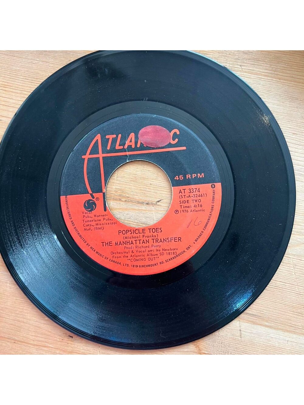 The Manhattan Transfer - Popsicles Toes/Chanson D'Amour 45rpm VG+ R08